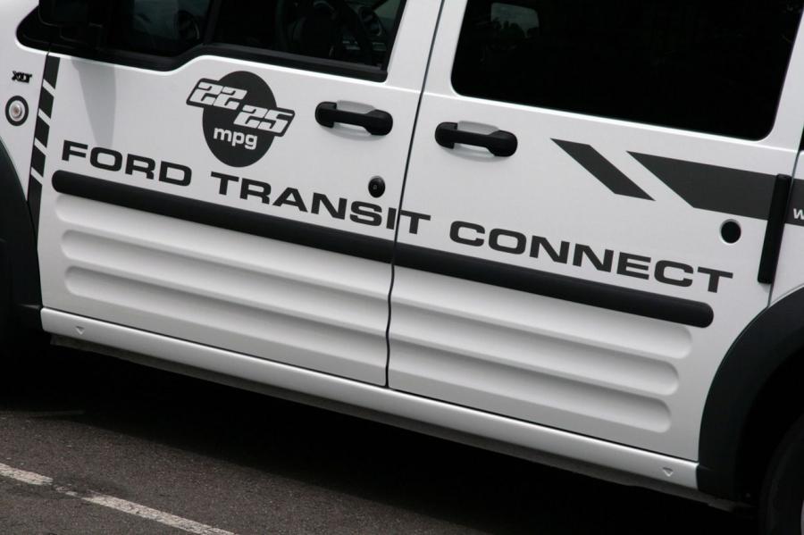  Ford Transit Connect 2010 года  (фото 40 из 109)